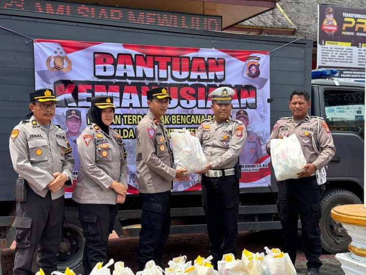 Satlantas Polres Mura Kawal Distribusi Bantuan Kemanusian Polda Kalteng Bagi Masyarakat Terdampak Banjir di Barsel